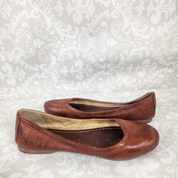 Frye Carson Ballet Flats in Cognac - Picture 4 of 7